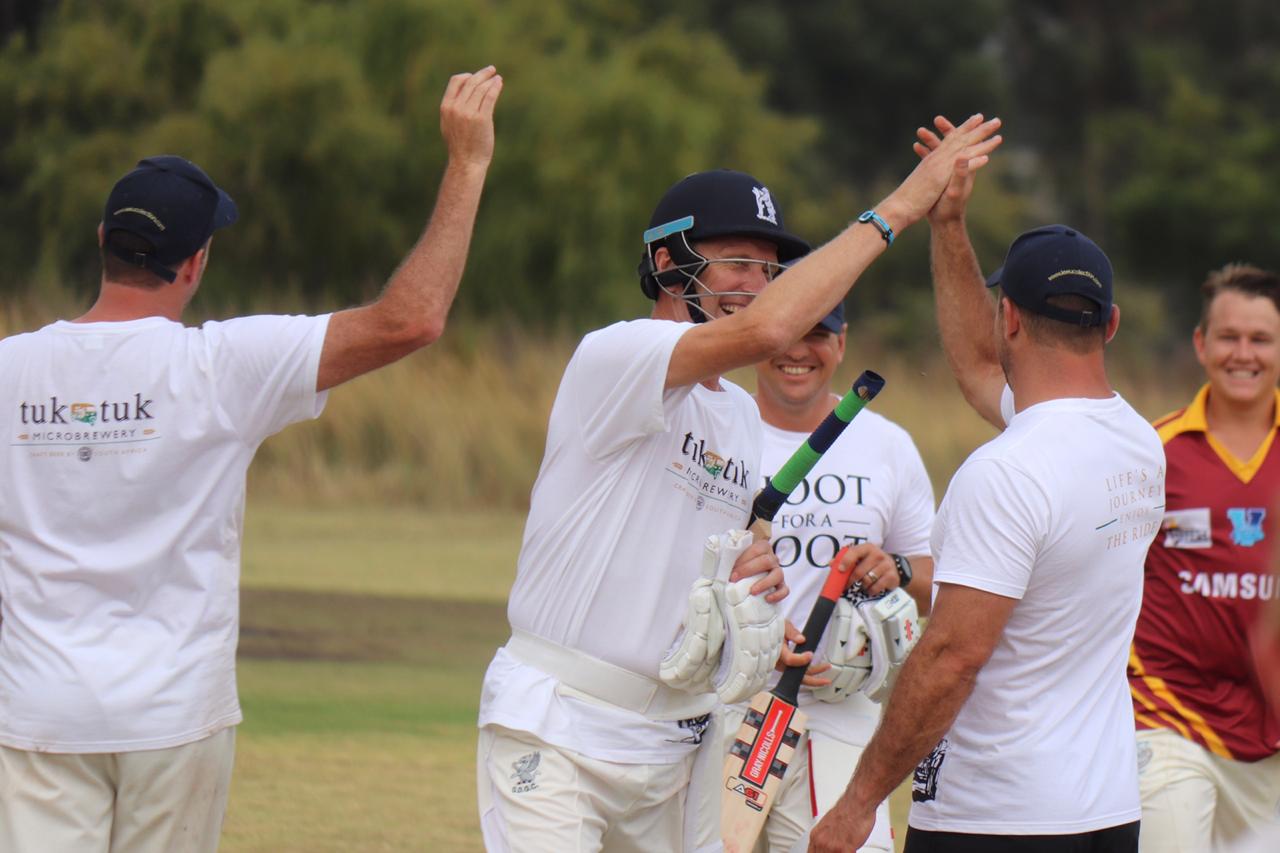 The celebs celebrate their spot in the plate final